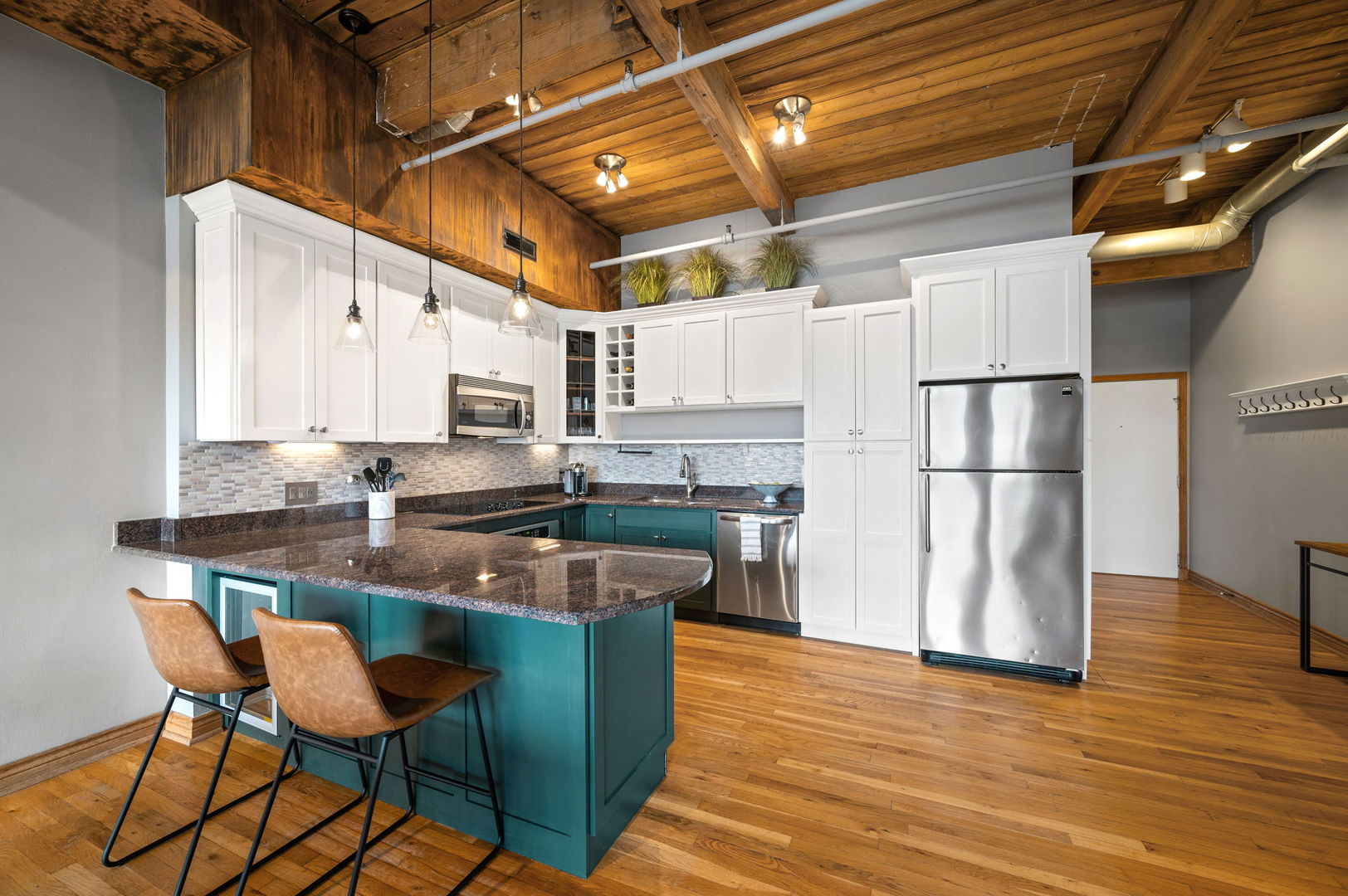 1101 W Armitage Avenue 204