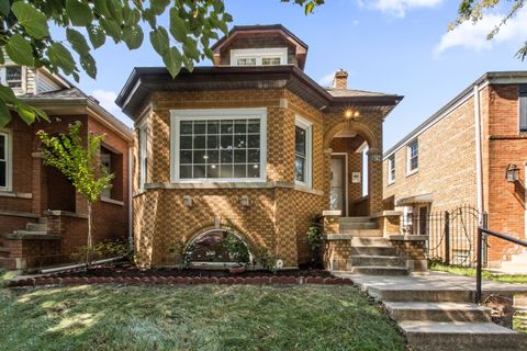 Photo of 3134 N Lowell Avenue, Chicago, IL 60641 (MLS # 12492482)