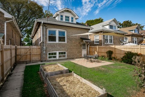 Tiny photo for 2421 Wesley Avenue, Berwyn, IL 60402 (MLS # 12639115)