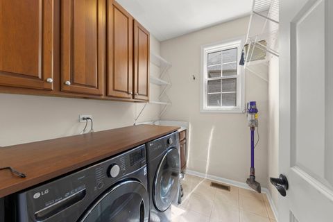 Tiny photo for 318 Erie Circle, Bloomingdale, IL 60108 (MLS # 12626228)