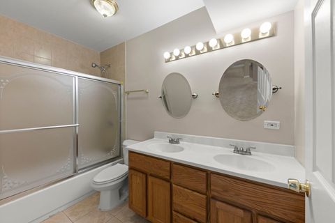 Tiny photo for 318 Erie Circle, Bloomingdale, IL 60108 (MLS # 12626228)