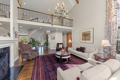 Tiny photo for 318 Erie Circle, Bloomingdale, IL 60108 (MLS # 12626228)
