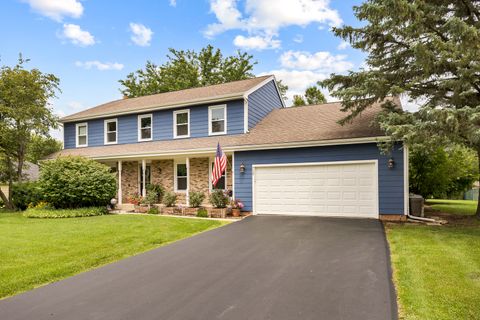 Photo of 710 Sprucetree Lane, Algonquin, IL 60102 (MLS # 12474369)