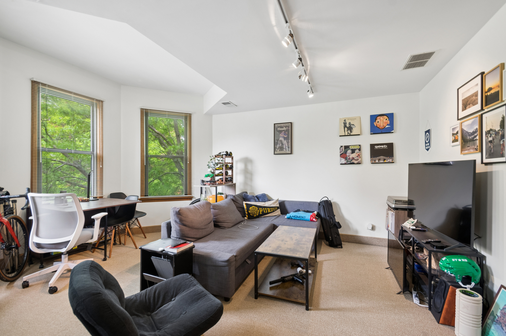 1413 W Oakdale Avenue 3F