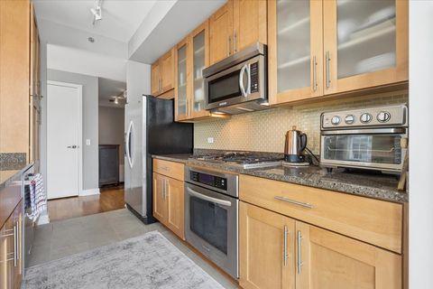 Tiny photo for 505 N MCCLURG Court #2905, Chicago, IL 60611 (MLS # 12628568)
