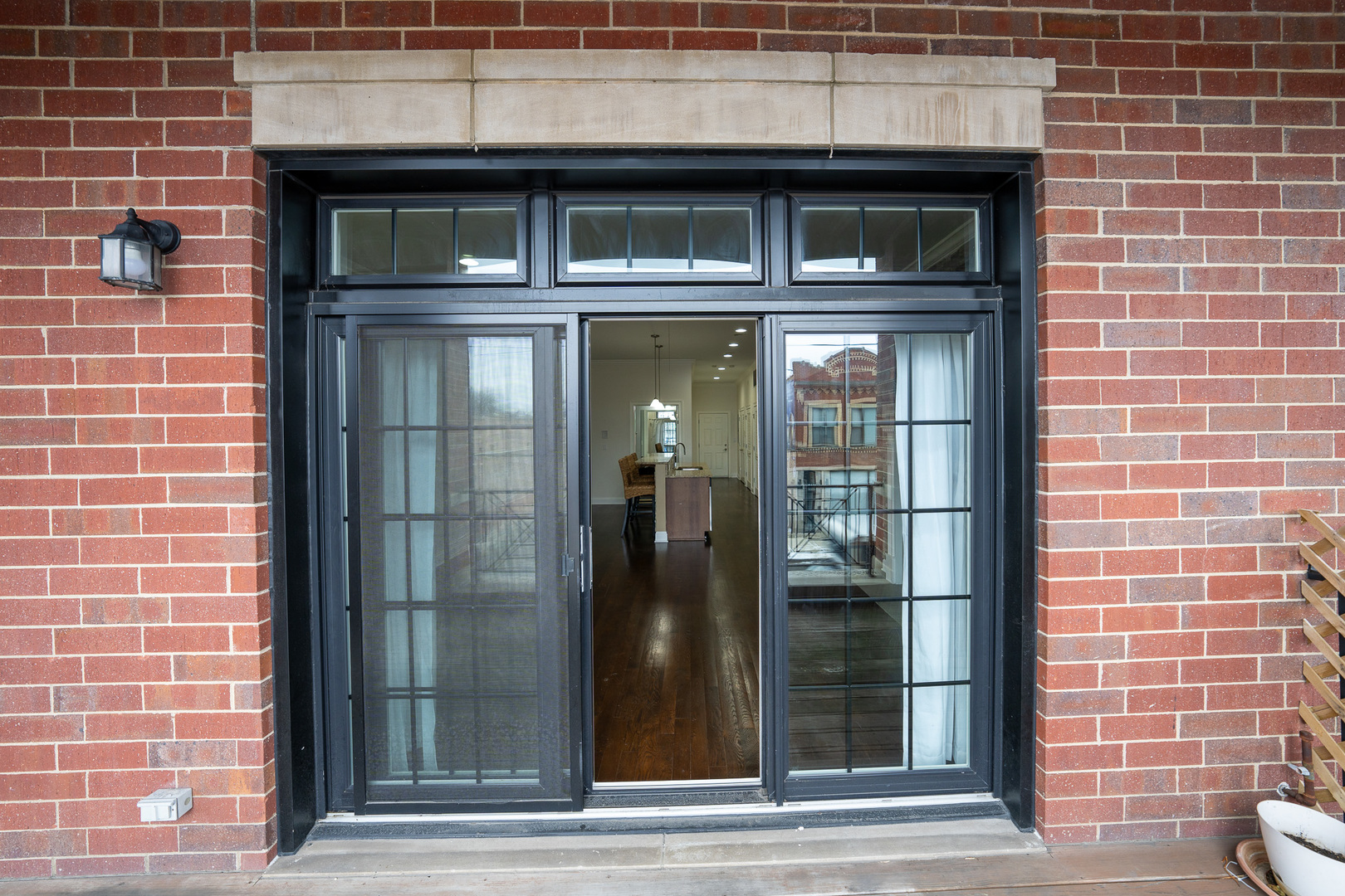 4141 N Kedzie Avenue 201