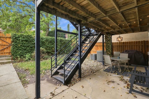 Tiny photo for 1432 N Mohawk Street #G, Chicago, IL 60610 (MLS # 12784751)