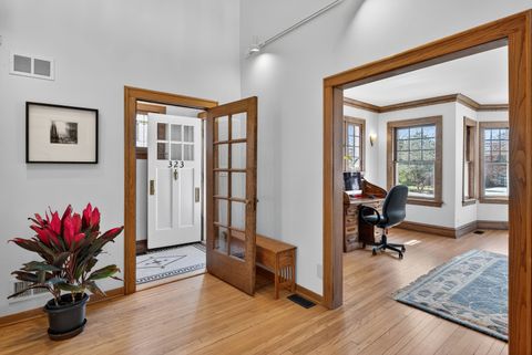 Tiny photo for 323 N Prospect Avenue, Park Ridge, IL 60068 (MLS # 12602917)