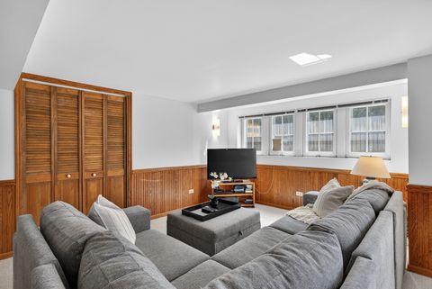 Tiny photo for 323 N Prospect Avenue, Park Ridge, IL 60068 (MLS # 12602917)