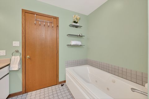Tiny photo for 323 N Prospect Avenue, Park Ridge, IL 60068 (MLS # 12602917)