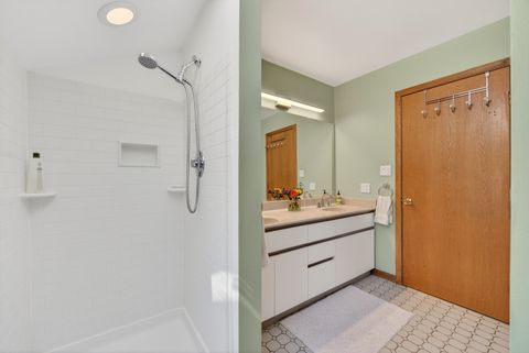 Tiny photo for 323 N Prospect Avenue, Park Ridge, IL 60068 (MLS # 12602917)