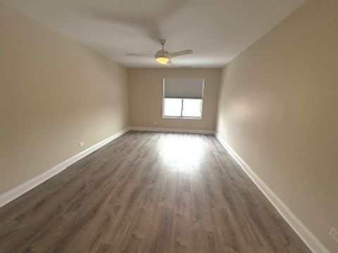 Tiny photo for 2050 Valencia Drive #300C, Northbrook, IL 60062 (MLS # 12521111)