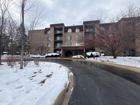 Photo of 2050 Valencia Drive #300C, Northbrook, IL 60062 (MLS # 12521111)