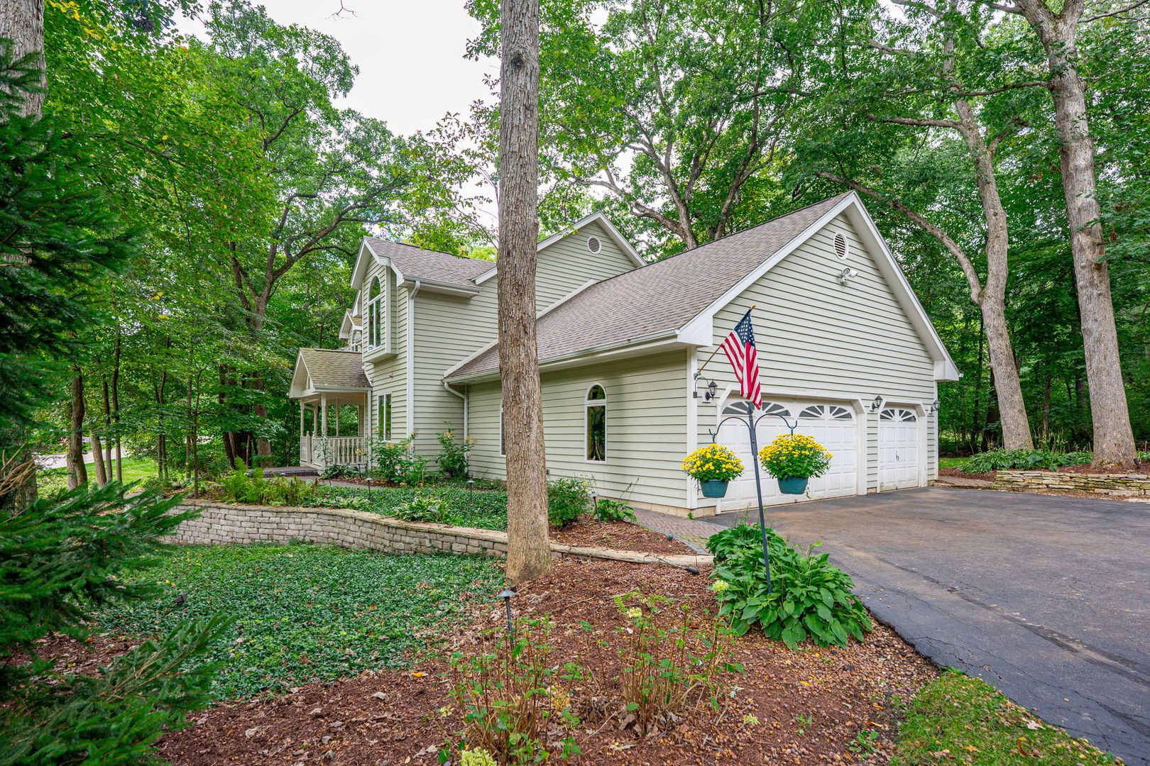 42W142 Ravine Drive