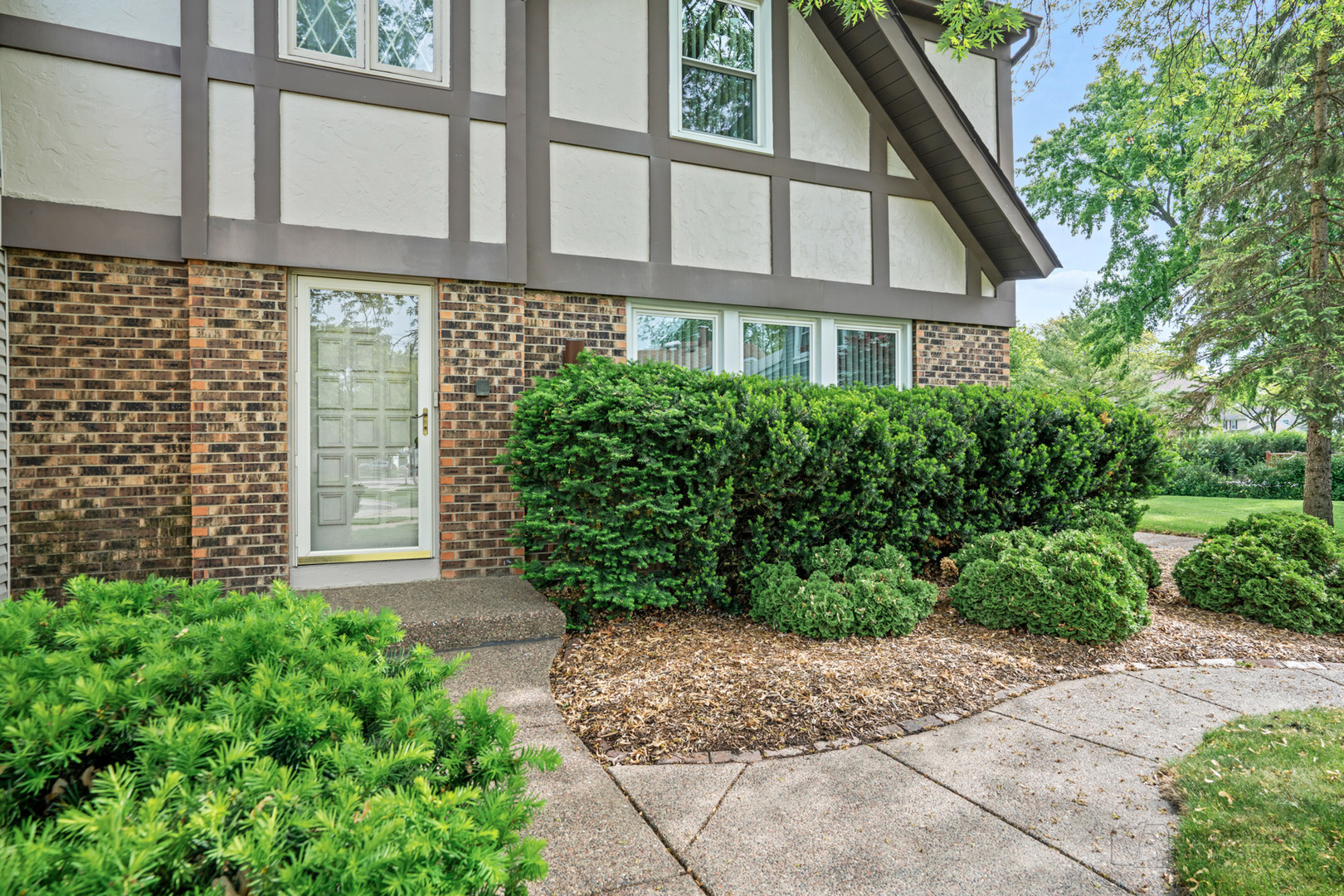 1265 Devonshire Road