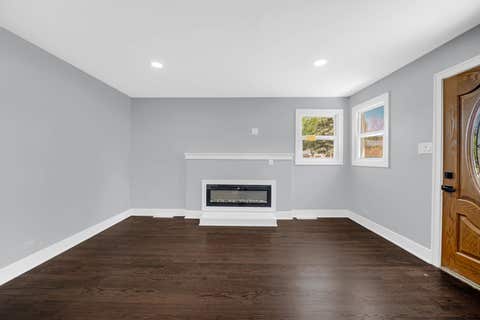 Tiny photo for 6409 W 85th Place, Burbank, IL 60459 (MLS # 12696368)