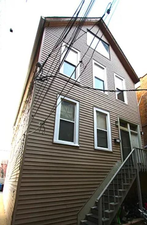 2950 N Sheffield Avenue 2R Chicago IL 60657