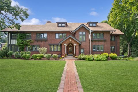 Tiny photo for 100 Old Green Bay Road, Winnetka, IL 60093 (MLS # 12555408)