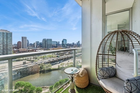 Tiny photo for 510 W Erie Street #1701, Chicago, IL 60654 (MLS # 12652286)