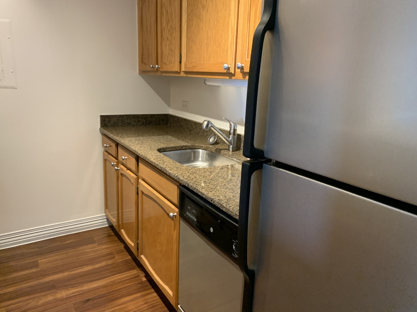 100 W Chestnut Street 3008