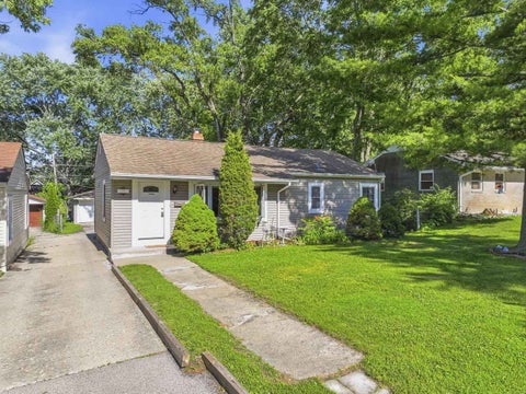 Photo of 121 S ARCHER Road, Mundelein, IL 60060 (MLS # 12660727)