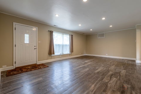 Tiny photo for 2821 Dempster Street, Park Ridge, IL 60068 (MLS # 12762039)