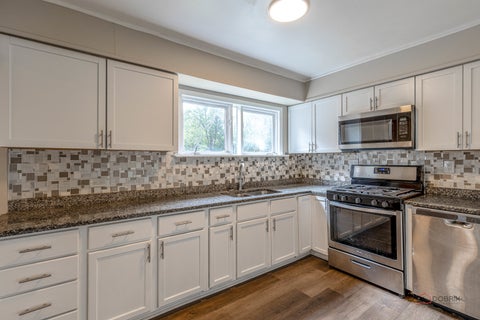 Tiny photo for 2821 Dempster Street, Park Ridge, IL 60068 (MLS # 12762039)