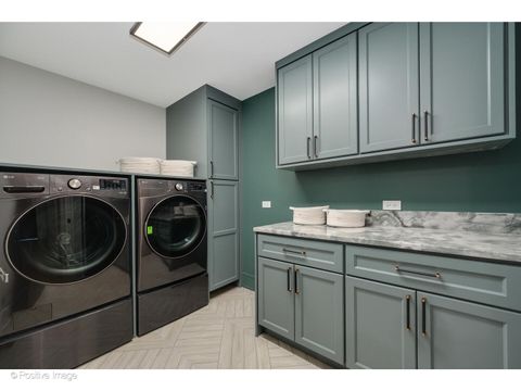 Tiny photo for 2370 Legends Court, Riverwoods, IL 60015 (MLS # 12614583)