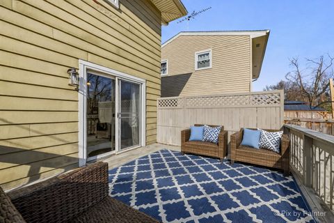 Tiny photo for 152 Walnut Drive, St. Charles, IL 60174 (MLS # 12569167)