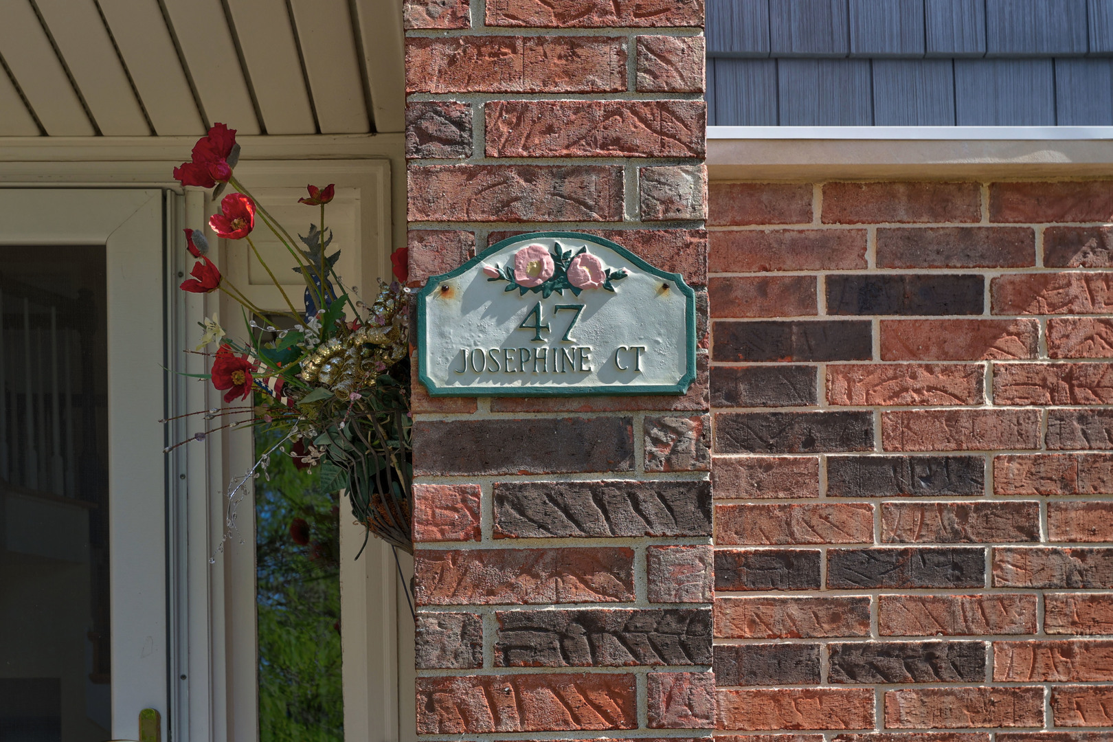 47 S JOSEPHINE Court