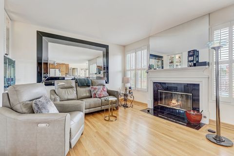 Tiny photo for 47 S JOSEPHINE Court, Des Plaines, IL 60016 (MLS # 12535052)