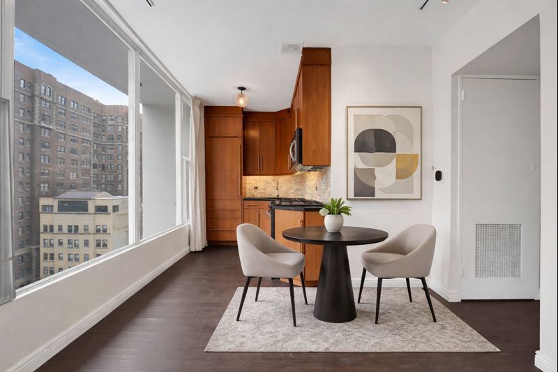 3200 N Lake Shore Drive 909