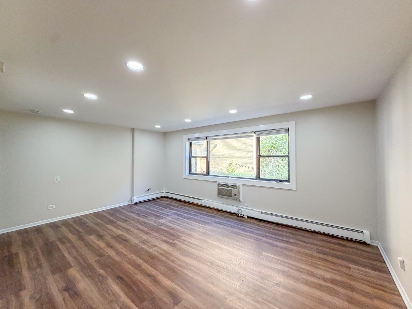 9016 Lamon Avenue GN