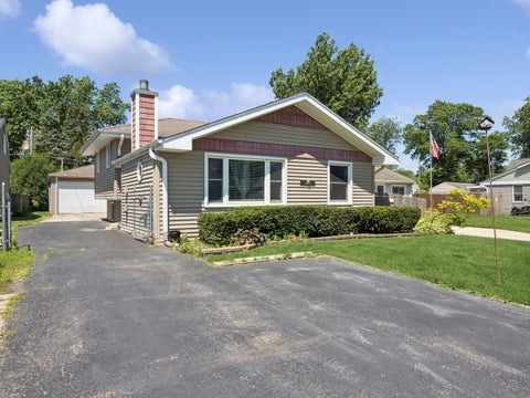 Photo of 4006 Liberty Boulevard, Westmont, IL 60559 (MLS # 12636080)