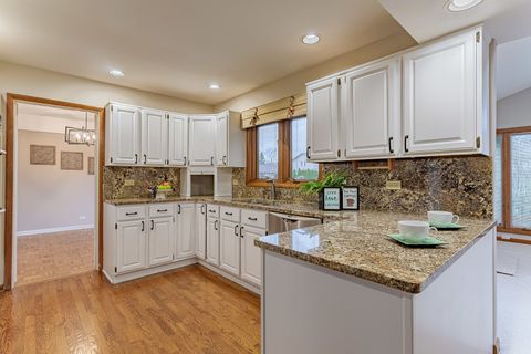 Tiny photo for 544 NORTHAMPTON Circle, Elk Grove Village, IL 60007 (MLS # 12610143)