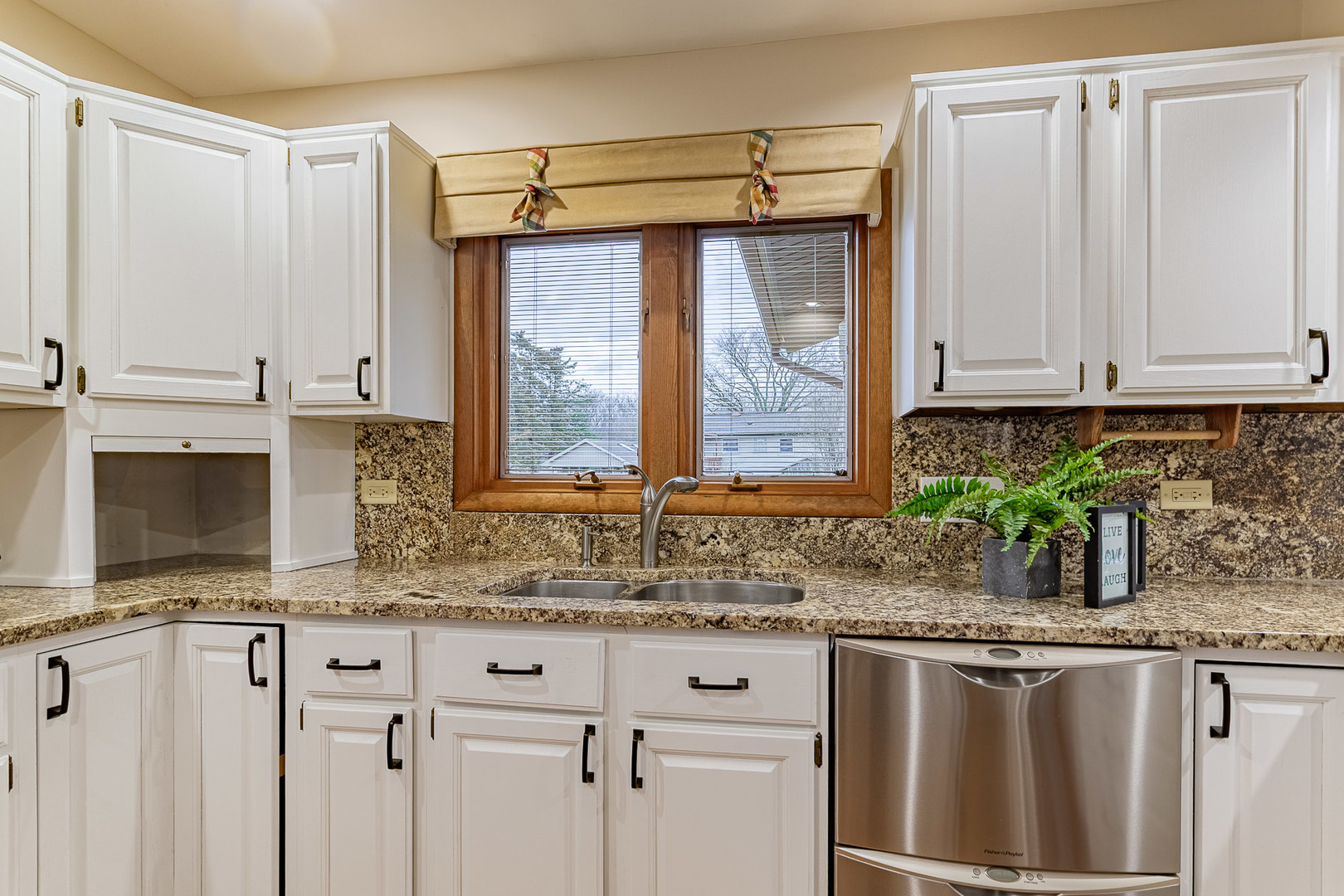 544 NORTHAMPTON Circle