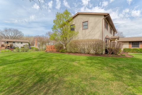 Tiny photo for 544 NORTHAMPTON Circle, Elk Grove Village, IL 60007 (MLS # 12610143)