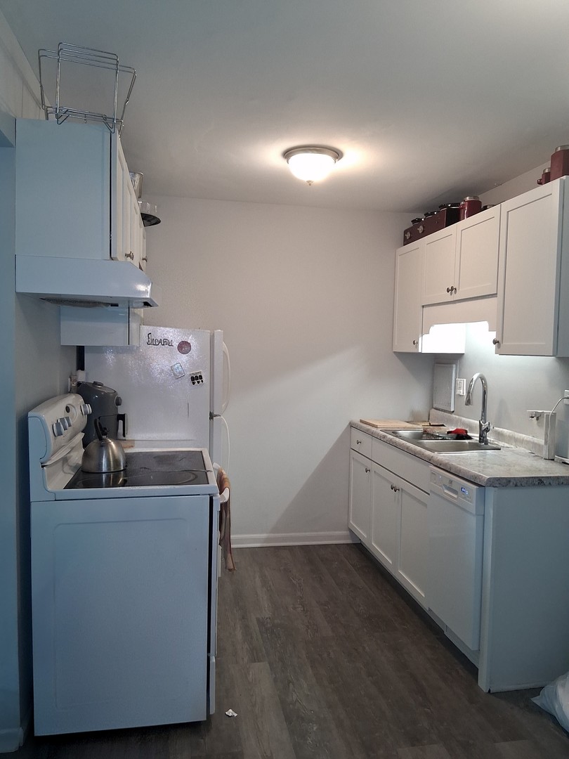 850 E Old Willow Road 218