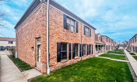 Tiny photo for 1744 Bristol Walk #1744, Hoffman Estates, IL 60169 (MLS # 12621226)