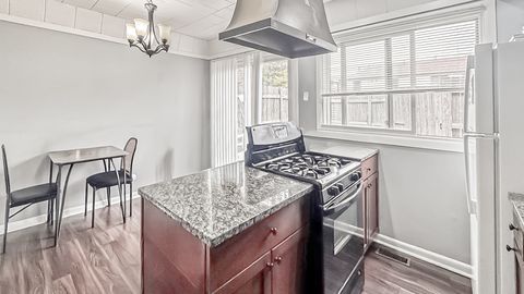 Tiny photo for 1744 Bristol Walk #1744, Hoffman Estates, IL 60169 (MLS # 12621226)