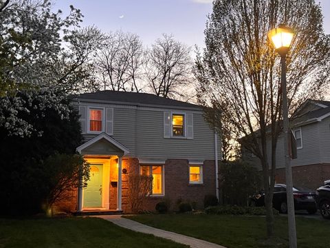 630 S Dryden Place Arlington Heights IL 60005