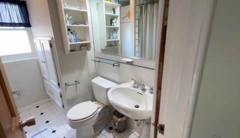 Tiny photo for 630 S Dryden Place, Arlington Heights, IL 60005 (MLS # 12348417)