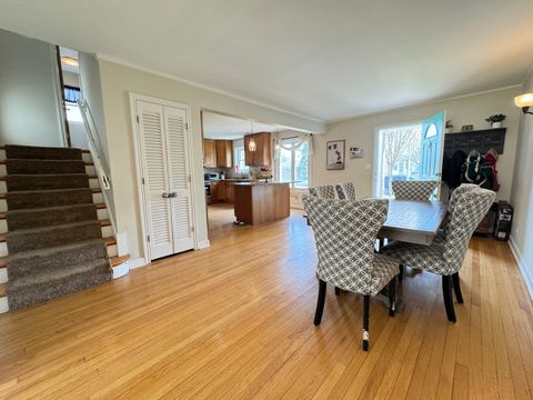 Tiny photo for 630 S Dryden Place, Arlington Heights, IL 60005 (MLS # 12348417)