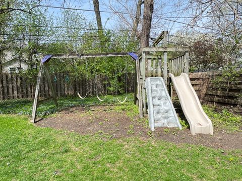 Tiny photo for 630 S Dryden Place, Arlington Heights, IL 60005 (MLS # 12348417)