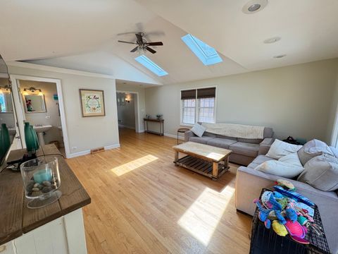 Tiny photo for 630 S Dryden Place, Arlington Heights, IL 60005 (MLS # 12348417)