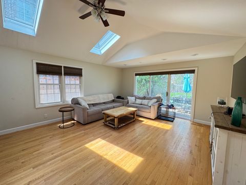 Tiny photo for 630 S Dryden Place, Arlington Heights, IL 60005 (MLS # 12348417)