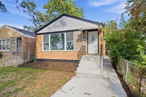 Tiny photo for 12343 S Lincoln Street, Calumet Park, IL 60827 (MLS # 12768541)