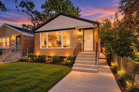 Photo of 12343 S Lincoln Street, Calumet Park, IL 60827 (MLS # 12768541)