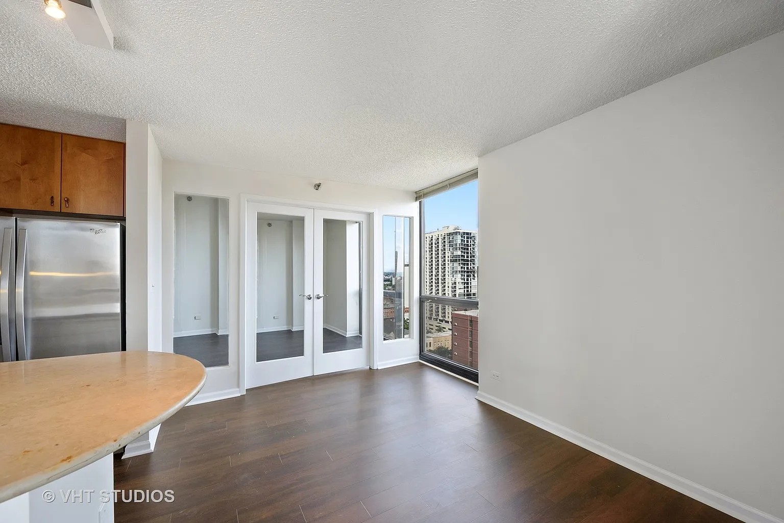 1122 N CLARK Street 1806
