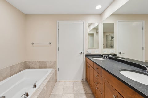 Tiny photo for 600 N Lake Shore Drive #807, Chicago, IL 60611 (MLS # 12716233)